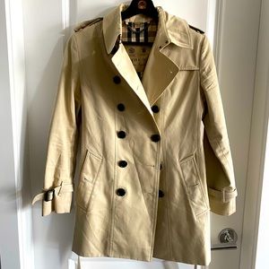 Burberry Classic Sandringham Short Trench Coat